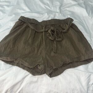 Xl dark olive green shorts